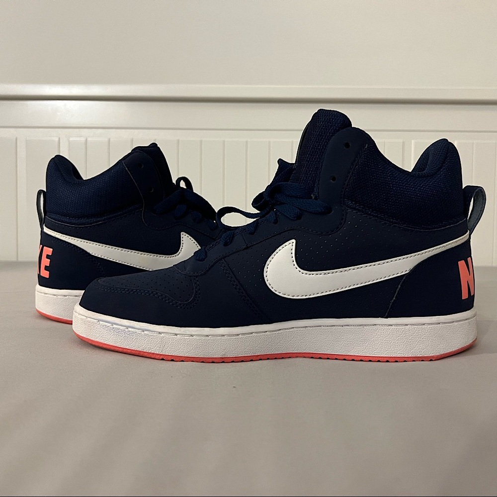 Women’s Nike High top sneakers